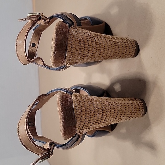 Juicy Couture Size 8 Blue and Tan Peep Toe Heels with Bows, NWOT - Picture 3 of 8